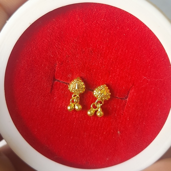 Beautiful new small earrings - Picture 6 of 9